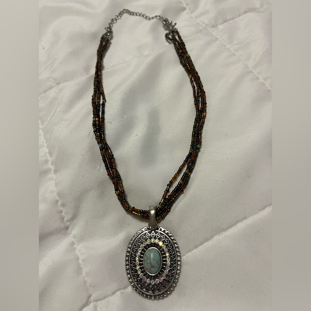Premier Designs Reversible Pendant Necklace with Extender. 16”-20” Length.